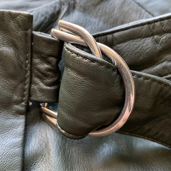 Marks and Spencer autograph real leather skirt size 10 - Picture 6 of 8